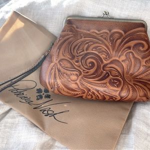 NWOT Patricia Nash Savena Brown Tan Leather Vintage Tooled Snap Close Wristlet